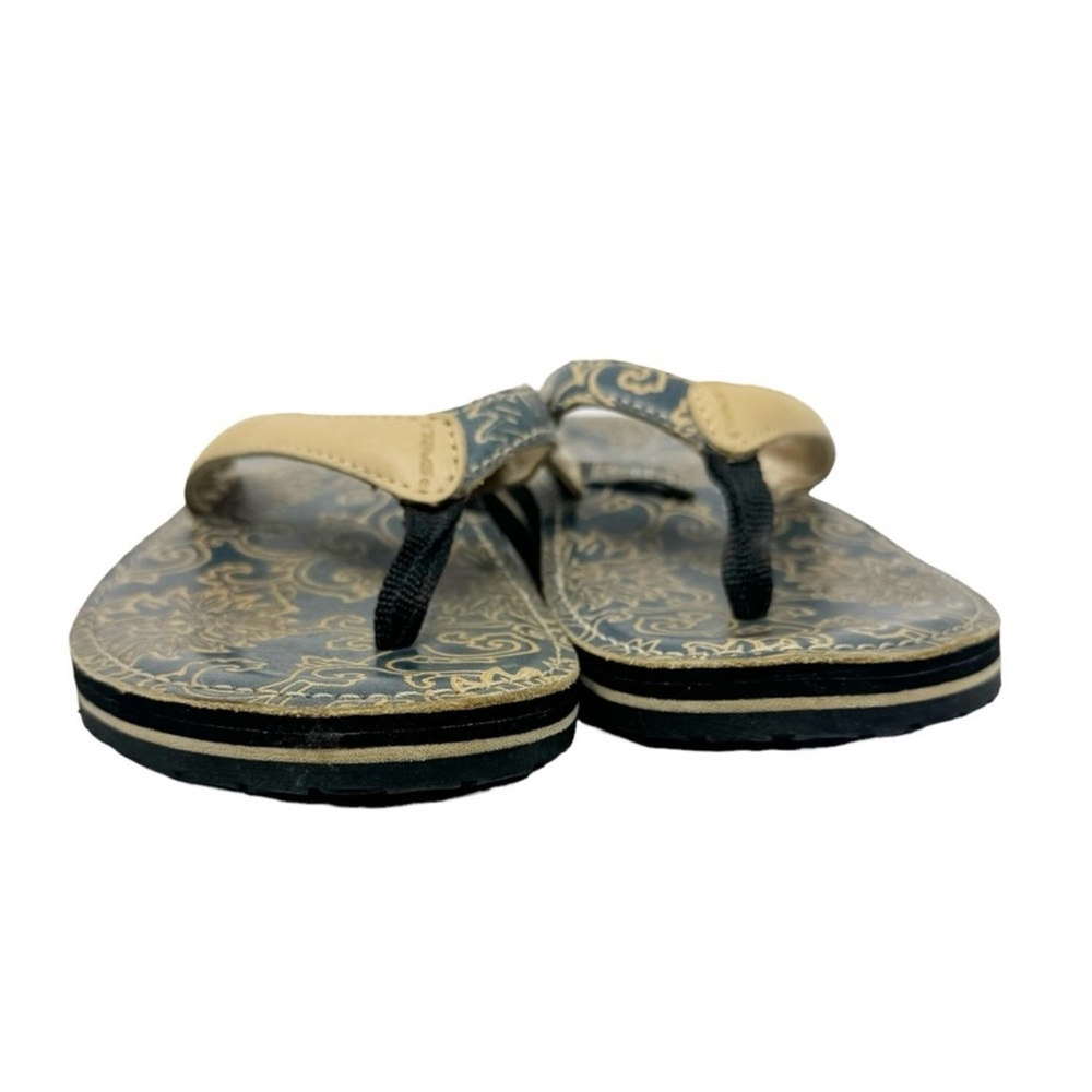 Teva Leather Habit River Floral Flip Flops
Sandals Blue Tan Size 11 - Picture 5 of 9